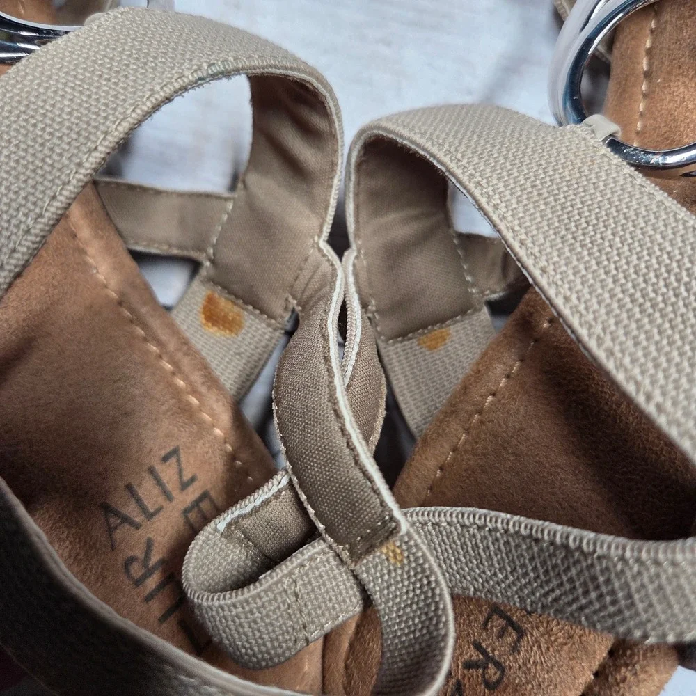 Naturalizer Galaxy Wedge Sandals Elastic Slingback Women 9M Taupe Silver Ring